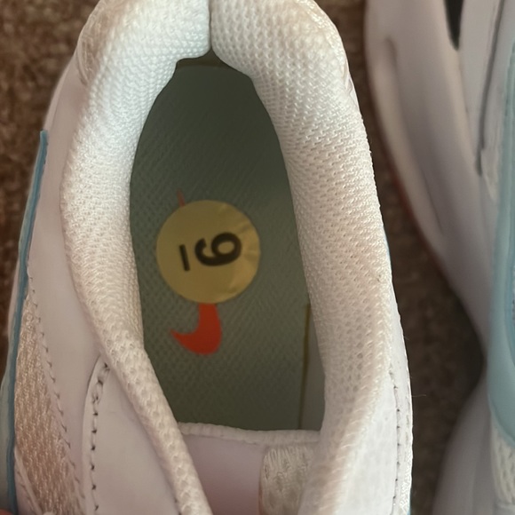 This is Nike air max fusion “white glacier blue” - Picture 9 of 10